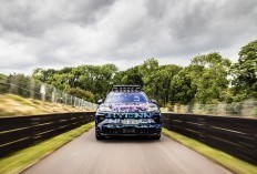 Porsche Cayenne Electric Tampil Kamuflase, Performa Tetap Menggoda
